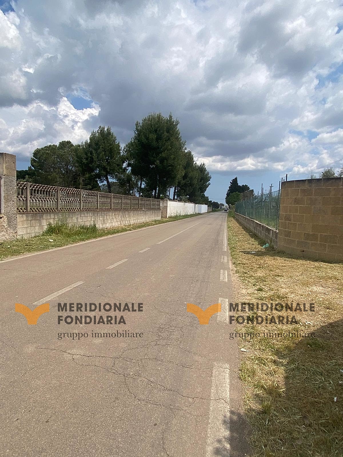 Esterno — Carmiano, SP117 – Capannone con terreno adiacente