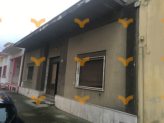 Collepasso, casa singola di ampia metratura