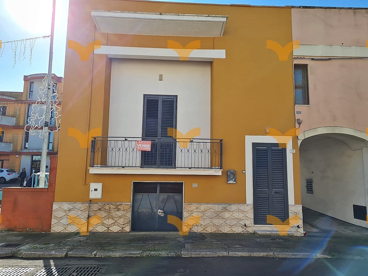 Facciata — Collepasso via P. di Piemonte