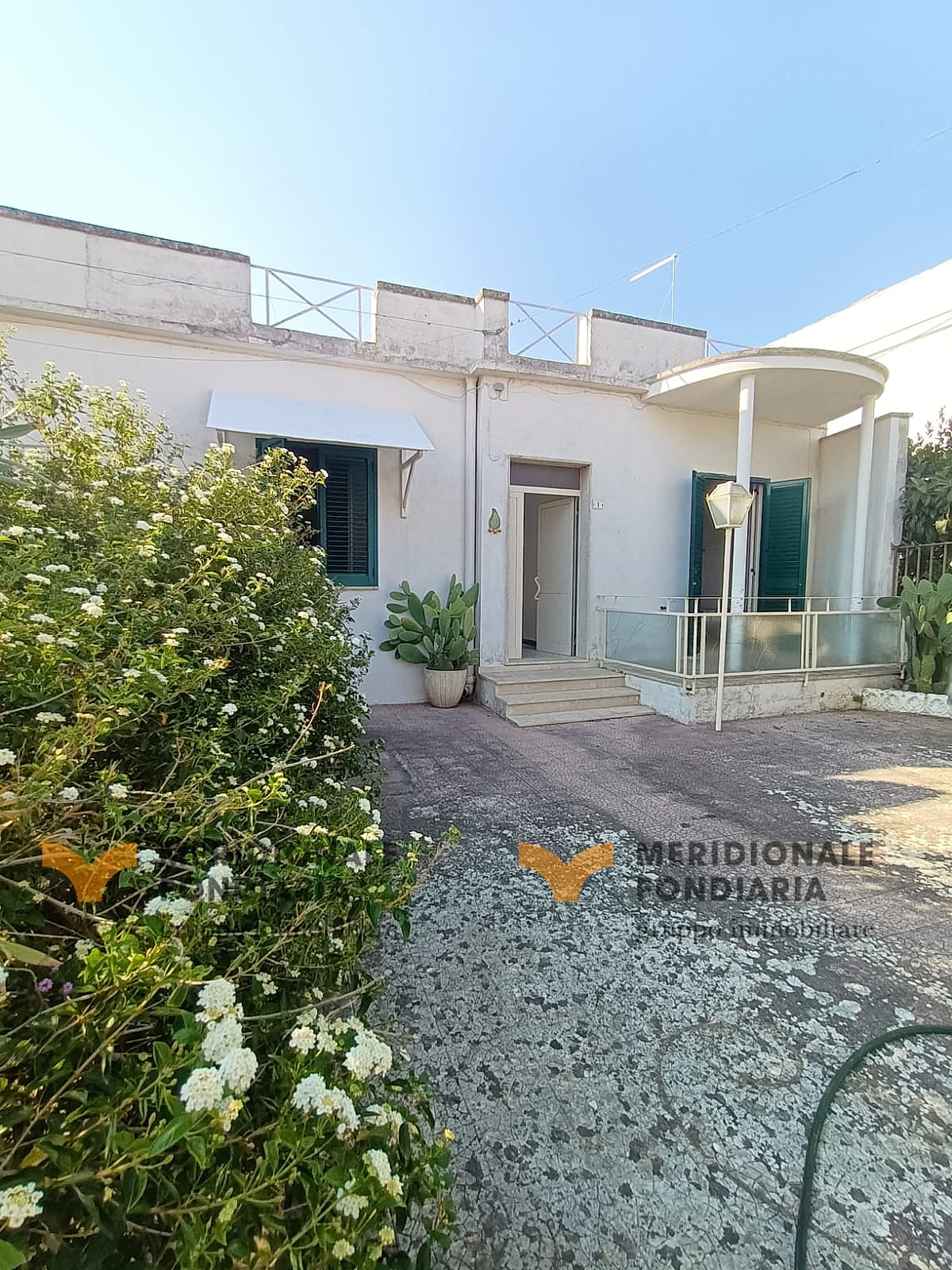 Giardino — Galugnano, Via Piave – villetta a schiera con doppio giardino