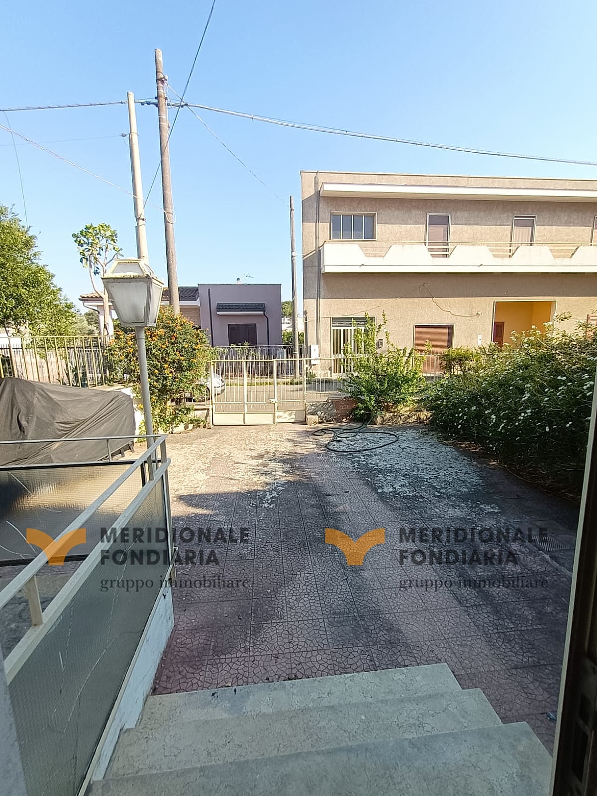 Facciata — Galugnano, Via Piave – villetta a schiera con doppio giardino