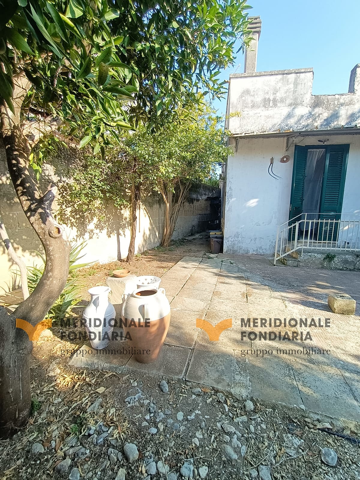 Giardino — Galugnano, Via Piave – villetta a schiera con doppio giardino