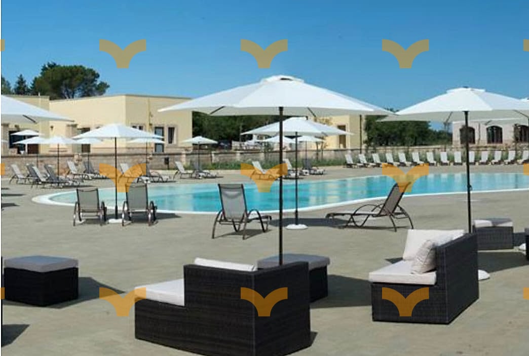 Piscina — Lecce, S.P. Lecce-Trepuzzi Struttura Agrituristica