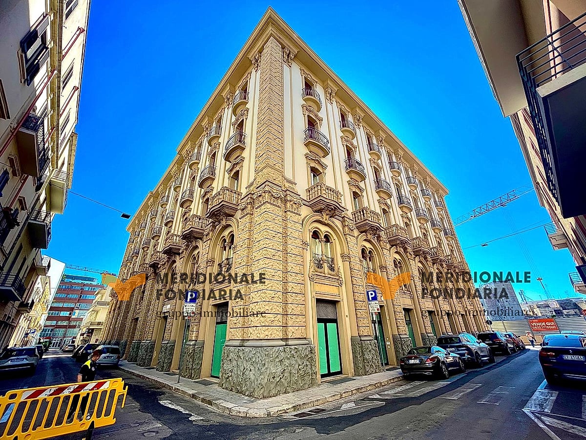 Facciata — Lecce, Via 95° Reggimento Fanteria – Appartamento di lusso in Palazzo Tamborino