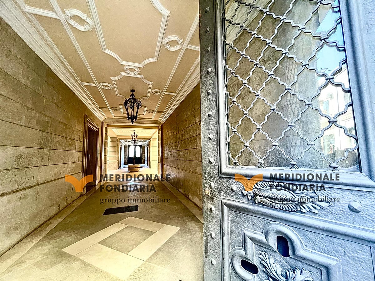 Ingresso — Lecce, Via 95° Reggimento Fanteria – Appartamento di lusso in Palazzo Tamborino