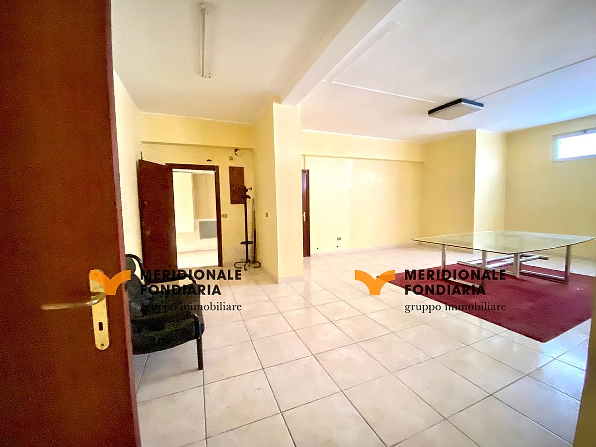 Ufficio — Lecce, via Bonaventura Mazzarella – Laboratorio a pochi passi da Piazza Mazzini
