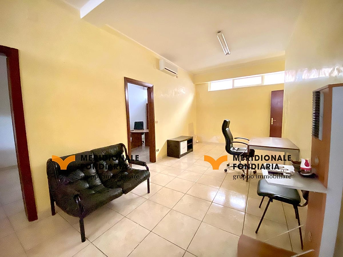 Ufficio — Lecce, via Bonaventura Mazzarella – Laboratorio a pochi passi da Piazza Mazzini