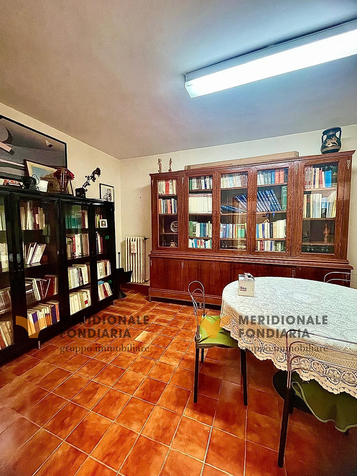 Salotto — Lecce, Via di Vaste – prestigioso palazzotto indipendente