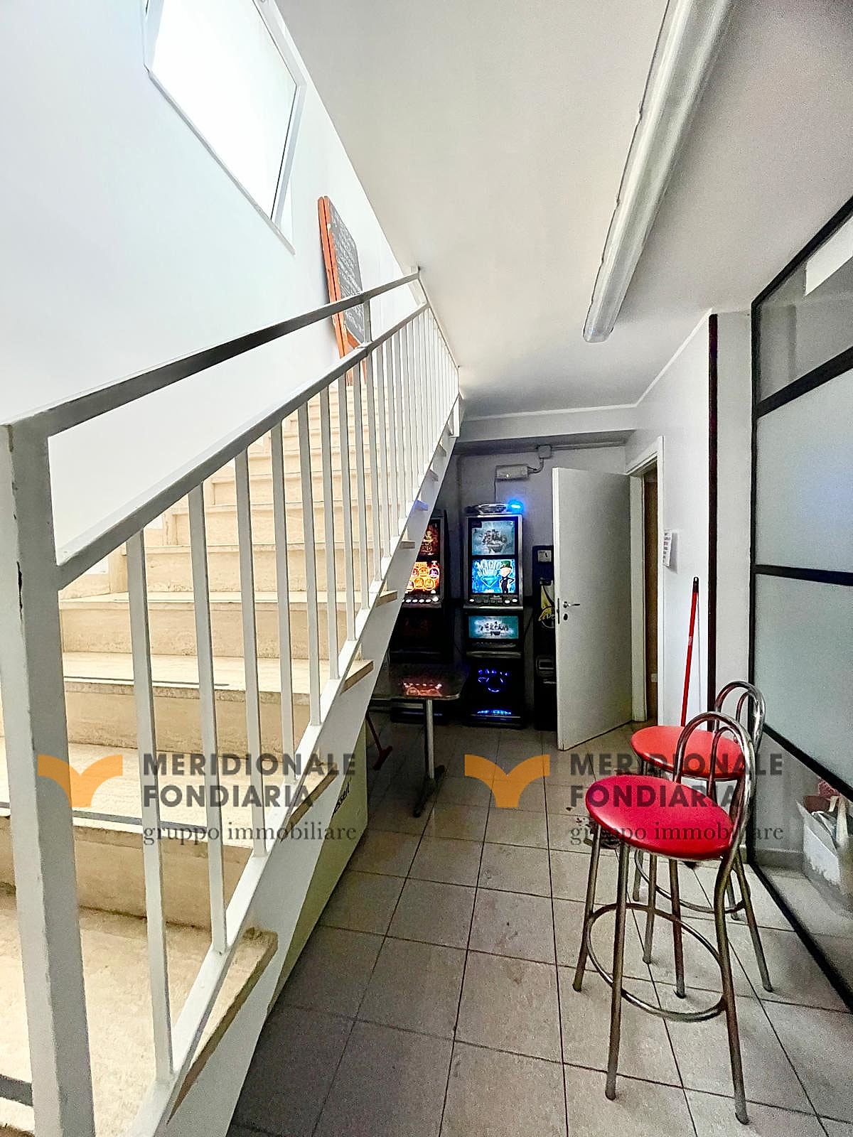 Sala — Lecce, Via Francesco de Mura – locale commerciale già locato