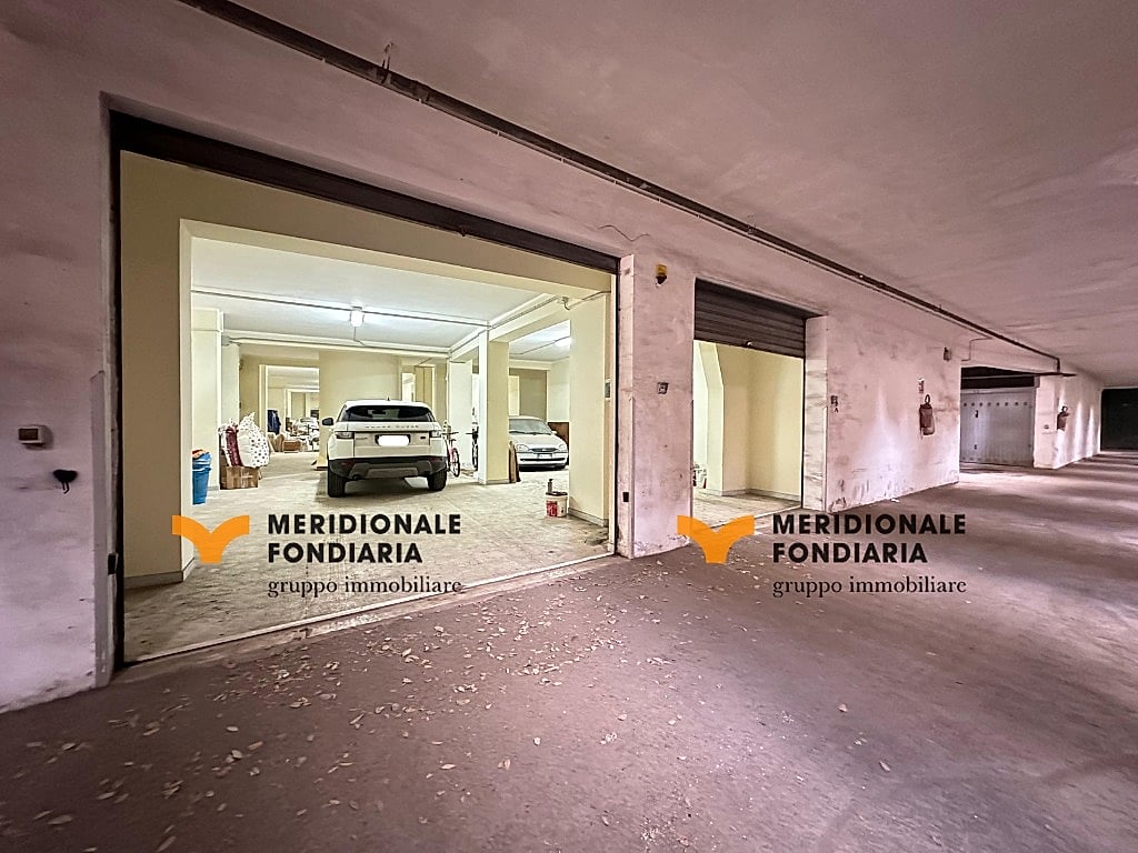 Garage — Lecce, Via Giovanni Boccaccio – Ampio garage/deposito nei pressi di piazza Ariosto