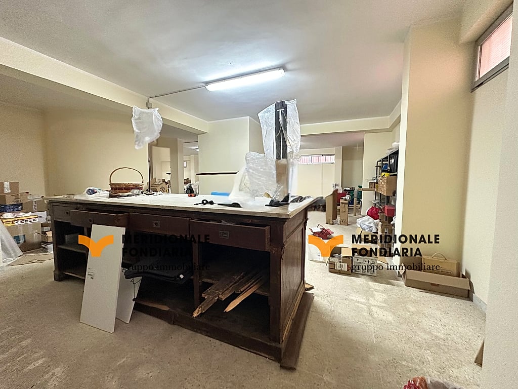 Deposito — Lecce, Via Giovanni Boccaccio – Ampio garage/deposito nei pressi di piazza Ariosto