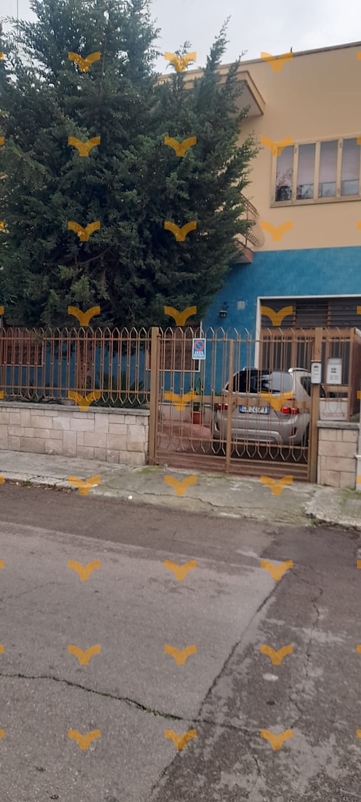 Facciata — Lecce, via Rudiae – Soluzione semi-indipendente di ampia metratura con giardino