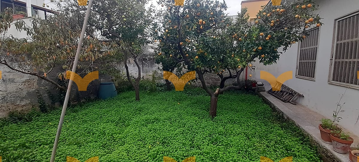 Lecce, via Rudiae – Soluzione semi-indipendente di ampia metratura con giardino