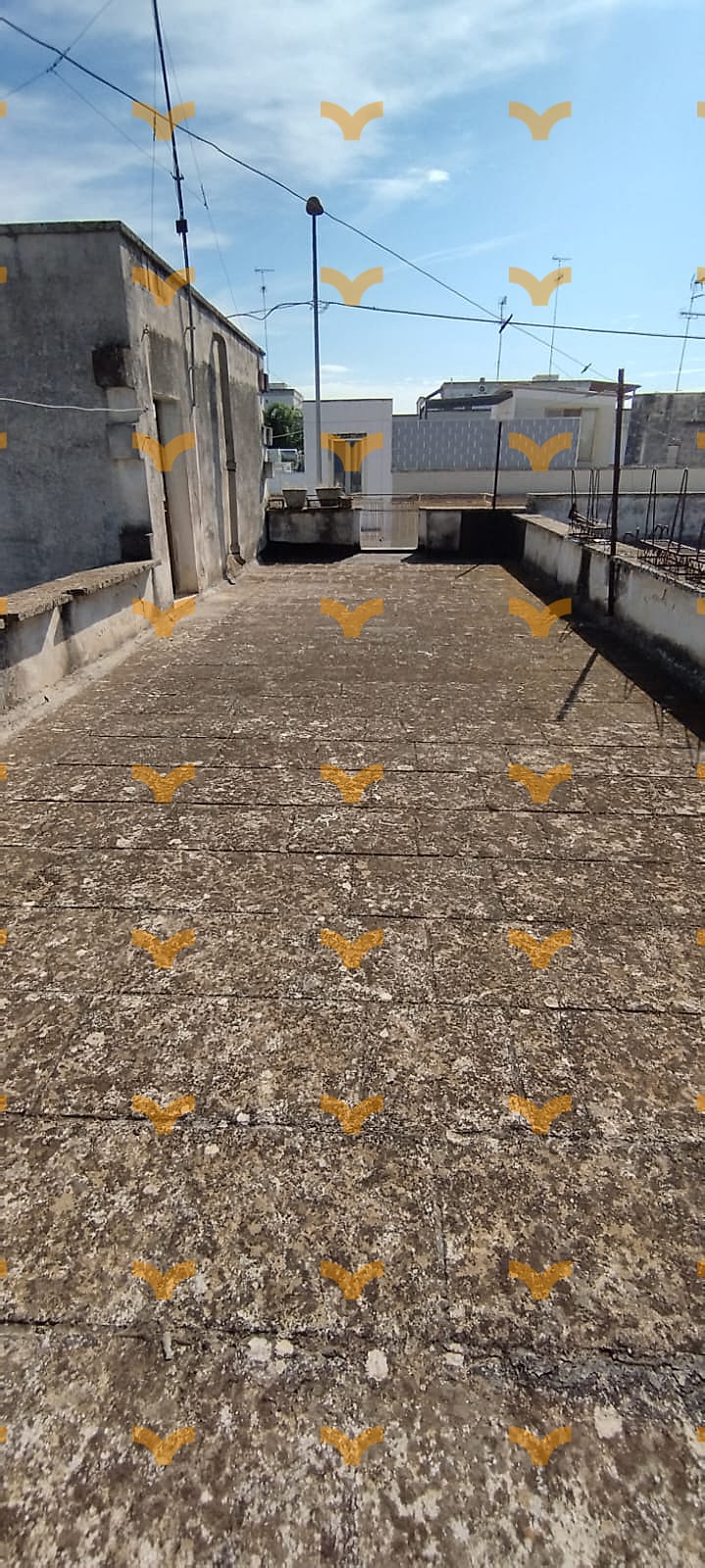 Lecce, Via Zimbalo – Immobile di generose dimensioni su unico livello