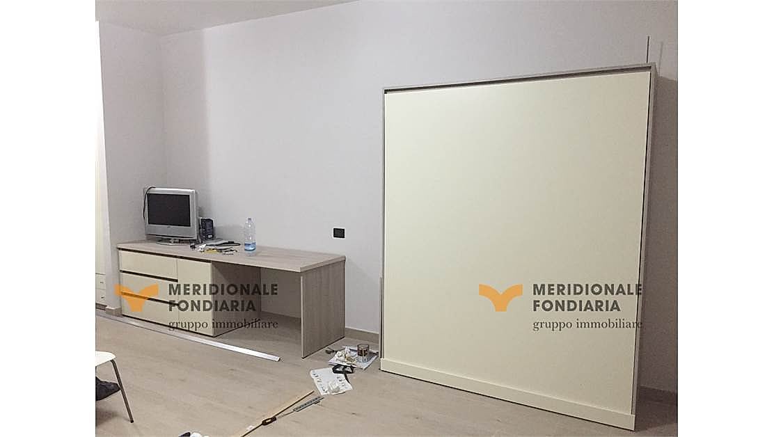 Camera — Lizzanello (Merine), via Montenegro – Monolocale con posto auto
