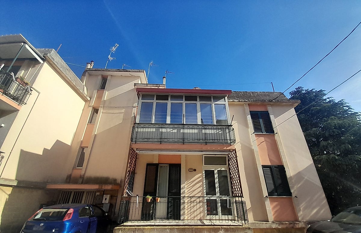 Maglie, via Carducci – Ampio appartamento