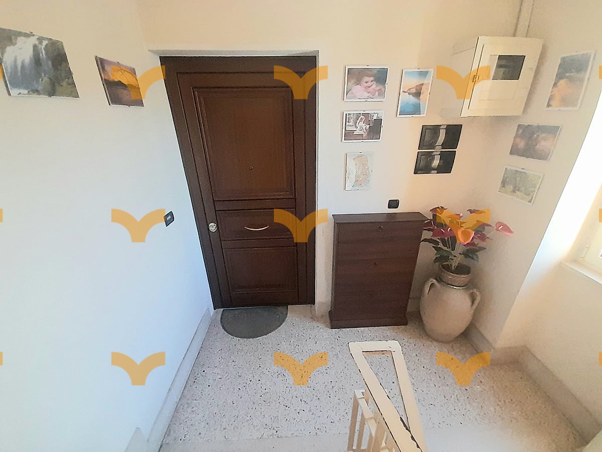 Scala — Maglie, via Carducci – Ampio appartamento