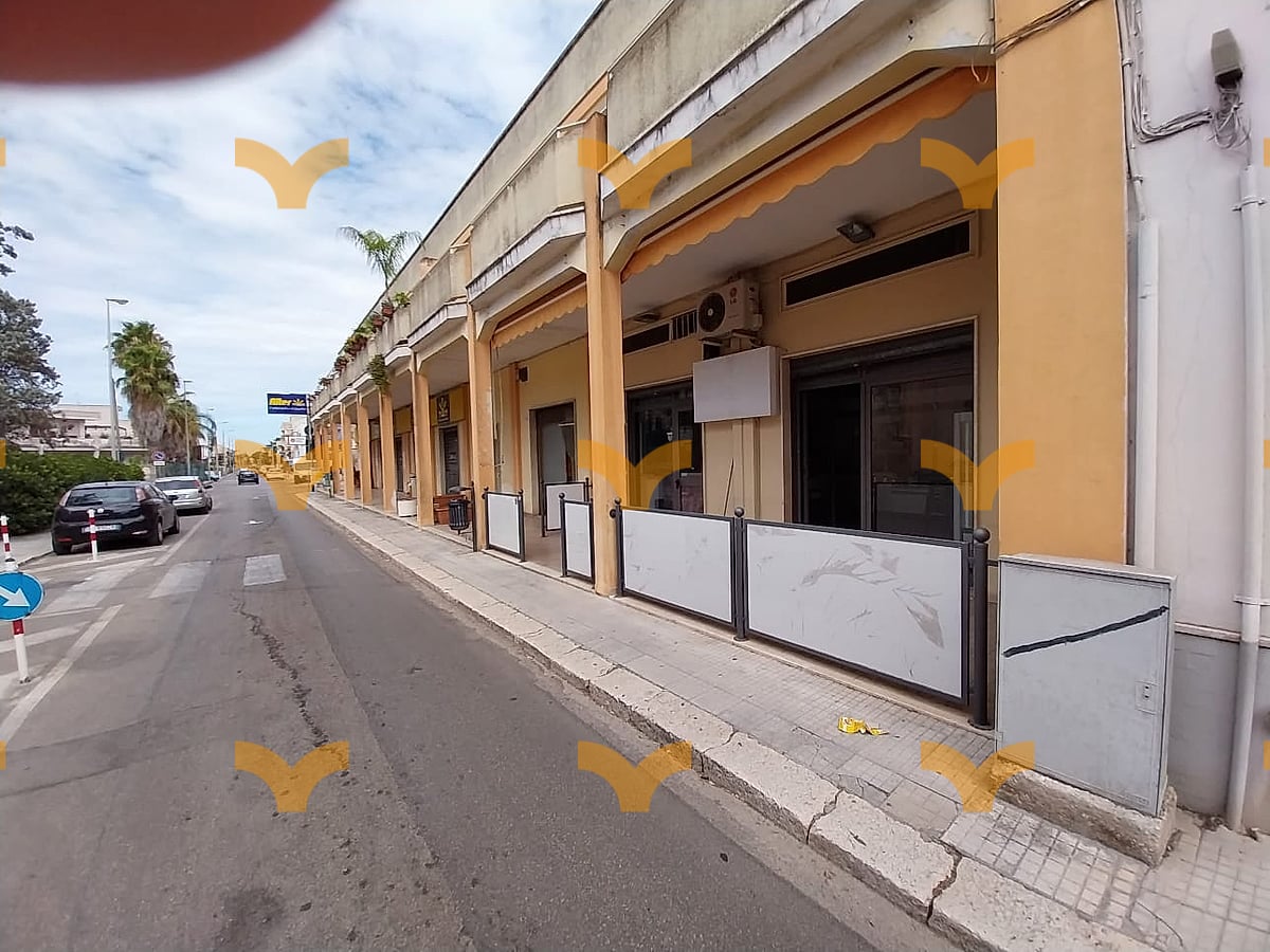 Facciata — Muro Leccese, Via Malta – Locale commerciale in locazione