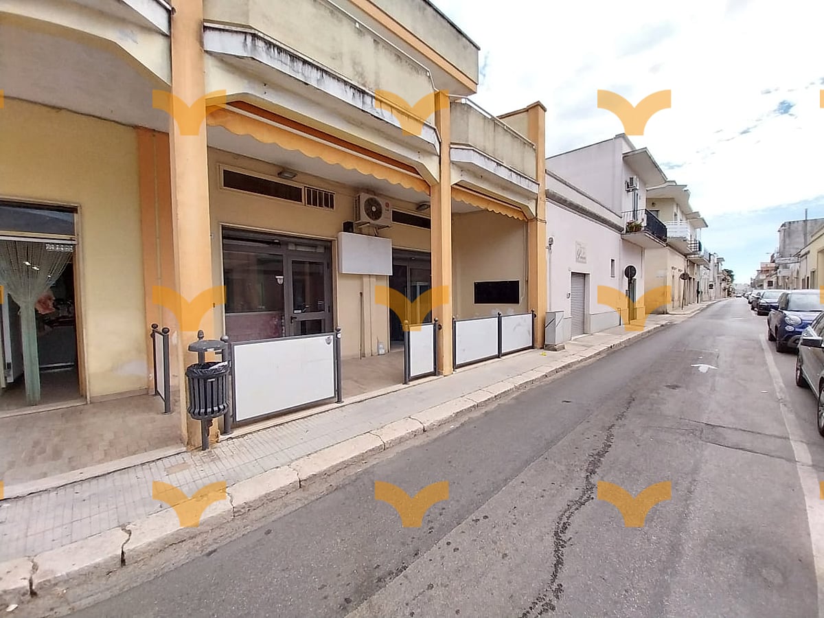 Facciata — Muro Leccese, Via Malta – Locale commerciale