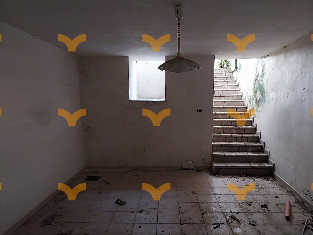 Scala — San Cassiano, Via della Vittoria – Ampia casa salentina su tre livelli