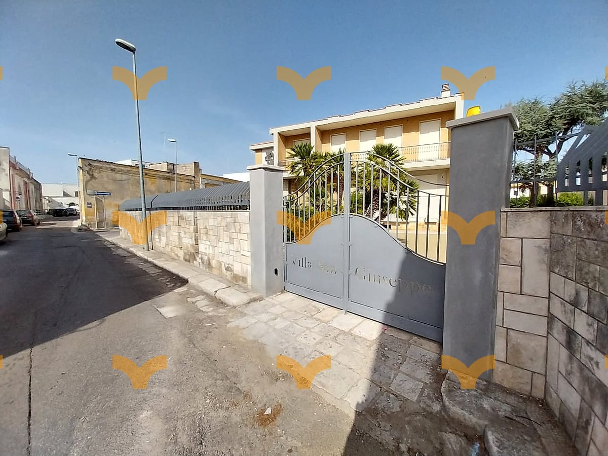 Facciata — Squinzano, Via San Giuseppe – Villa