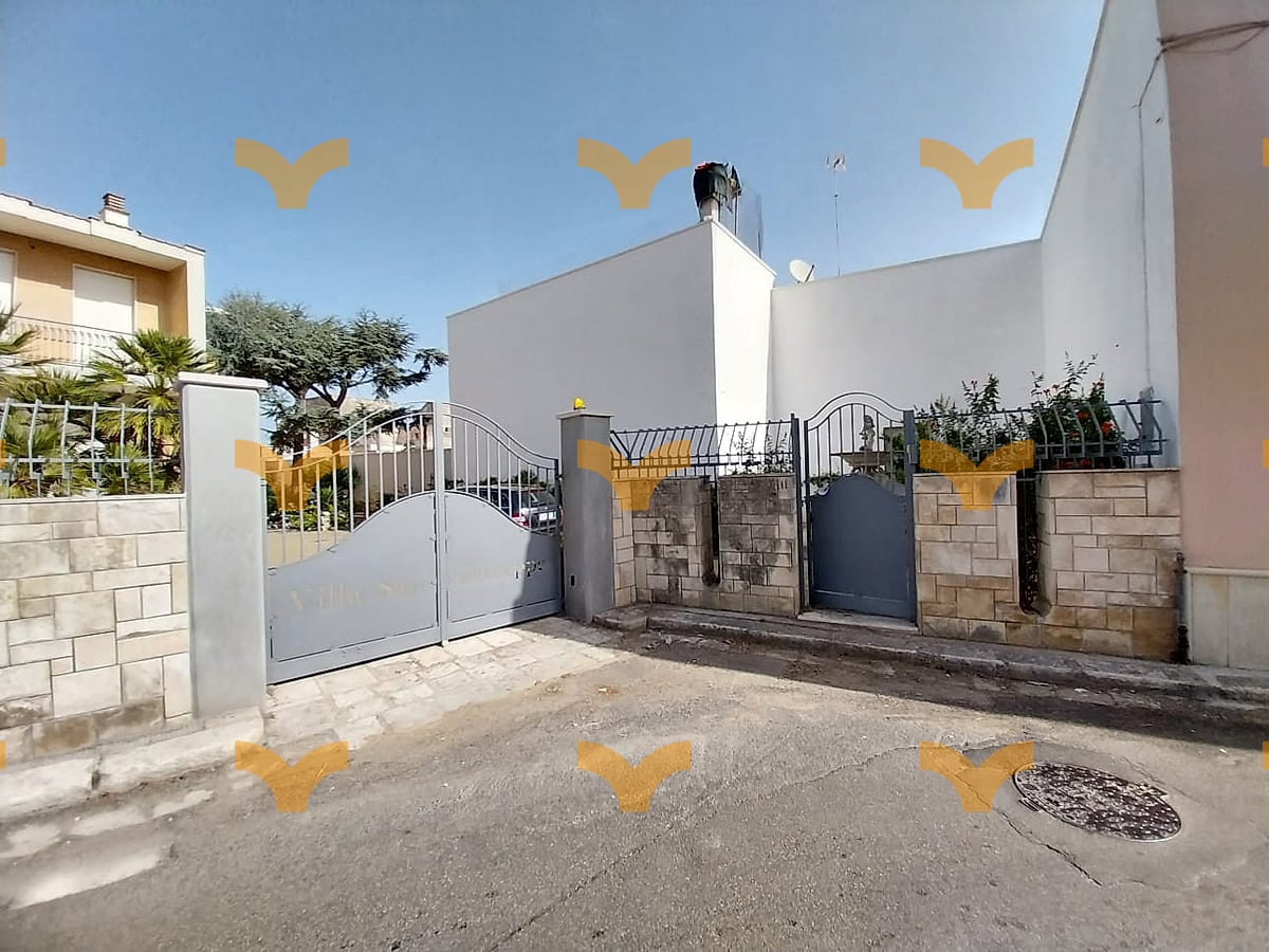 Facciata — Squinzano, Via San Giuseppe – Villa