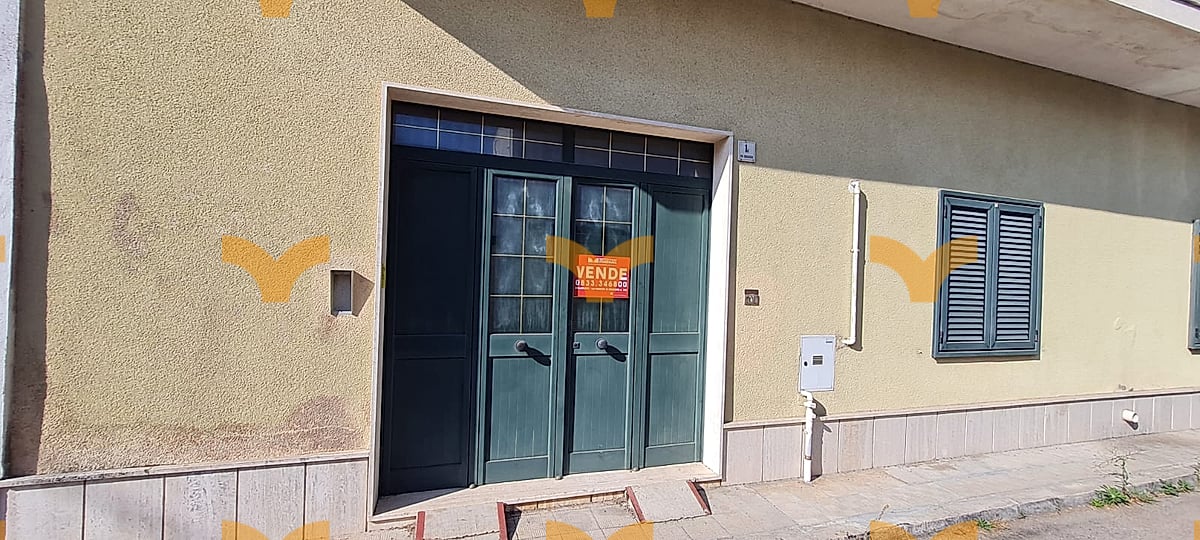 Facciata — Cutrofiano, Via Gradisca angolo via Siracusa – 2 ampi appartamenti