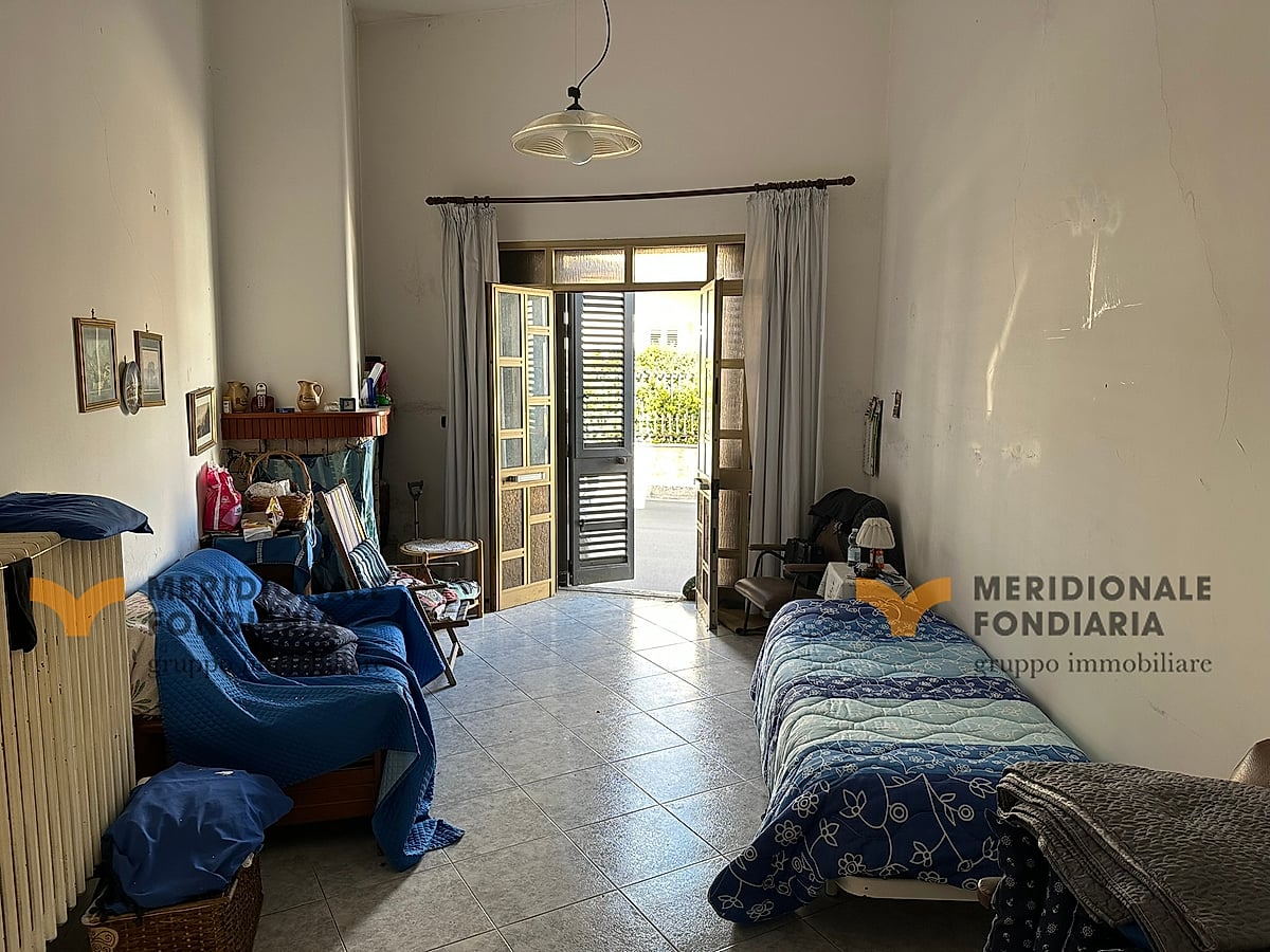 Camera — Vernole, Via Enrico Toti – Ampia abitazione indipendente