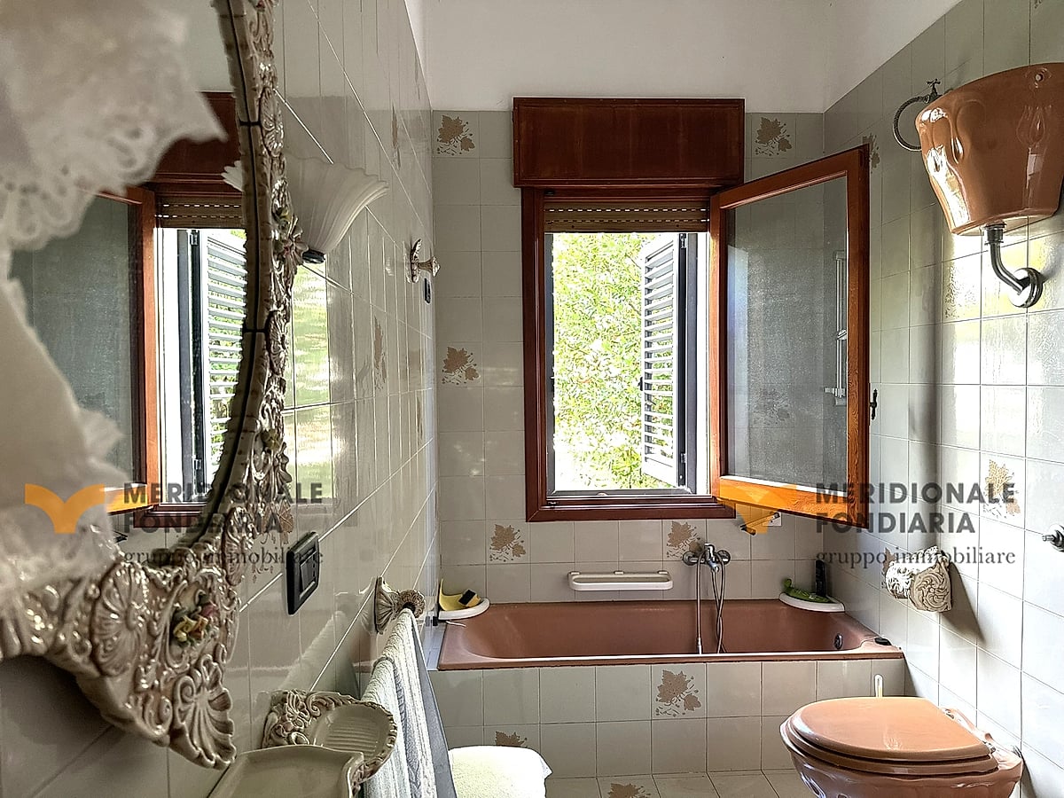 Bagno — Vernole, Via Enrico Toti – Ampia abitazione indipendente
