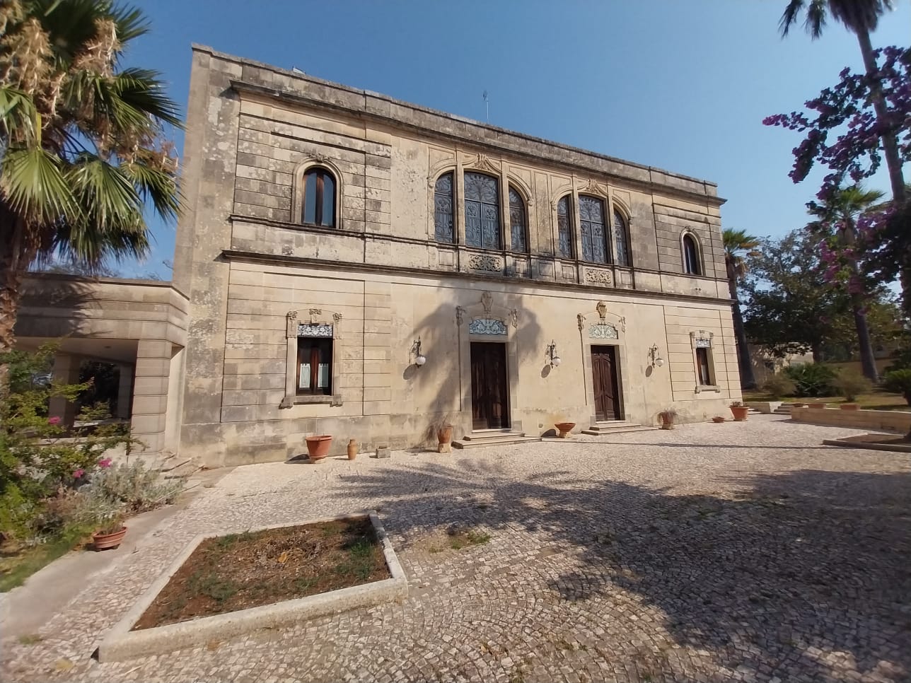 Maglie, via Madonna di Leuca – magnifica villa dei primi del ‘900