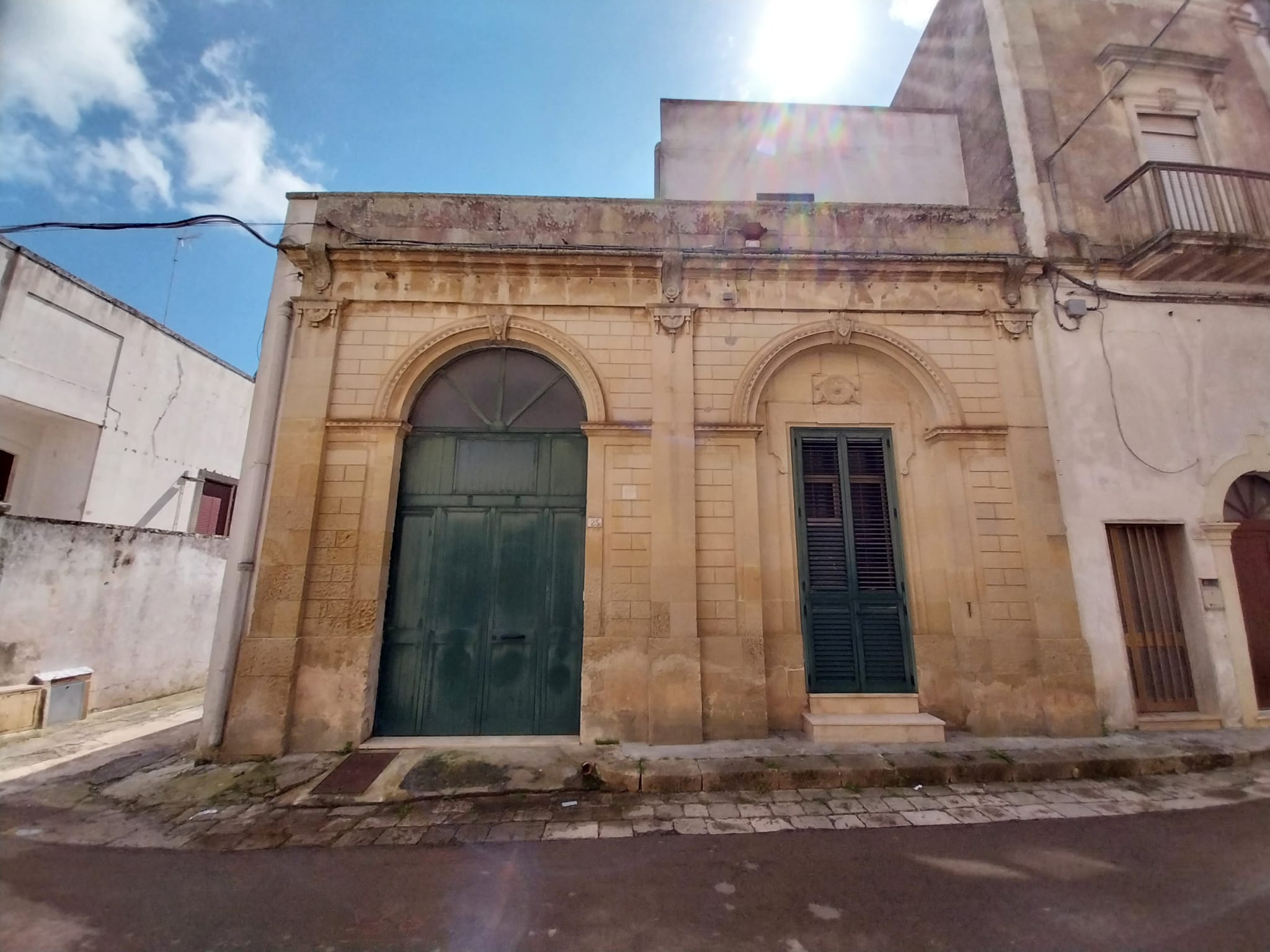 San Cassiano, Via della Vittoria – Ampia casa salentina su tre livelli